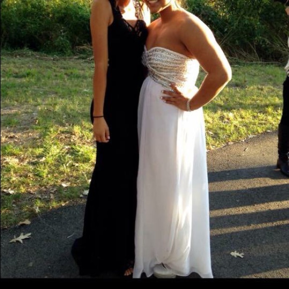 White homecoming dress - Picture 3 of 4