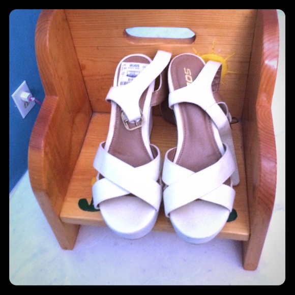 cream wedges
