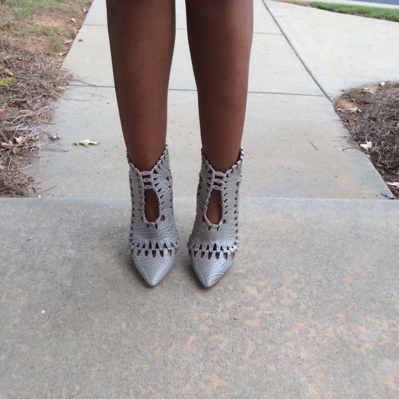 SOLD LUICHINY STONE COLD BOOTIE - Picture 4 of 4