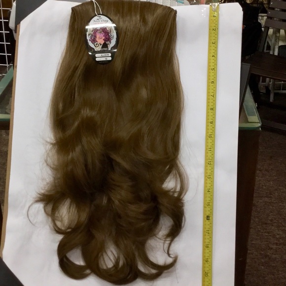 💥SOLD💥One piece synthetic extensions #10