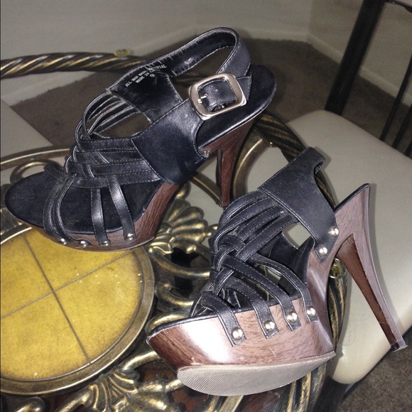 👠😻Black/ brown heels. - Picture 2 of 3