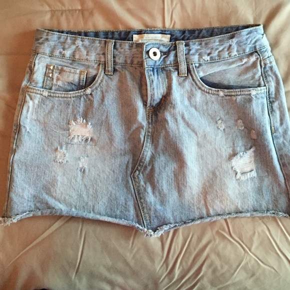 Light denim distracted jean skirt