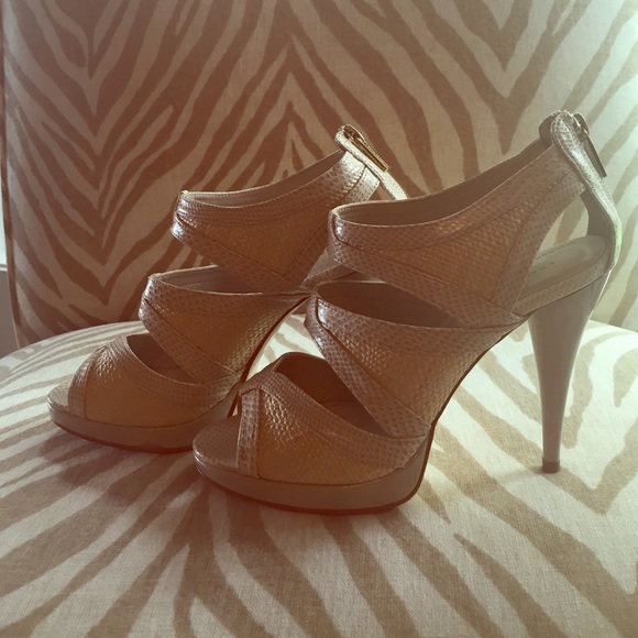 Woven sexy sandals