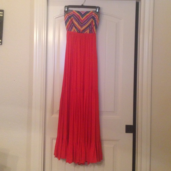 Luxe Apothetique colorful maxi dress. Size Small.