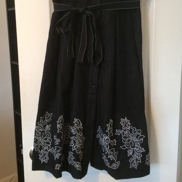 Dress - Picture 2 of 4