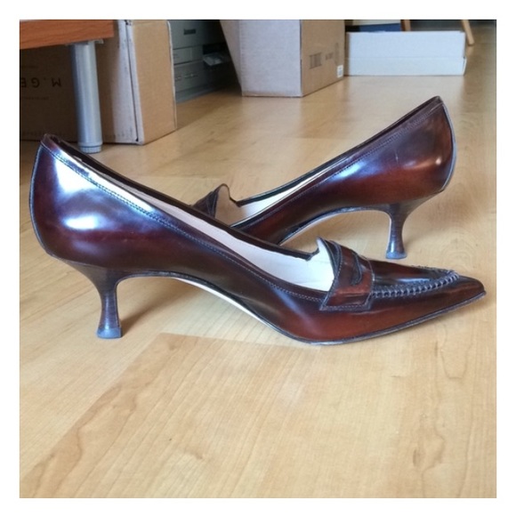 🎉HP🎉 Splurge worthy Manolo Blahnik! - Picture 3 of 4