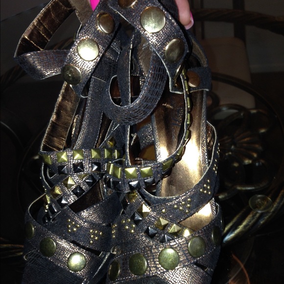 Heels.!👠👸 - Picture 2 of 3