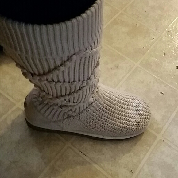 Ugg knit boots