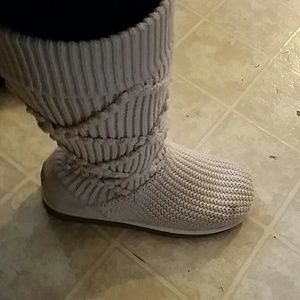 Ugg knit boots