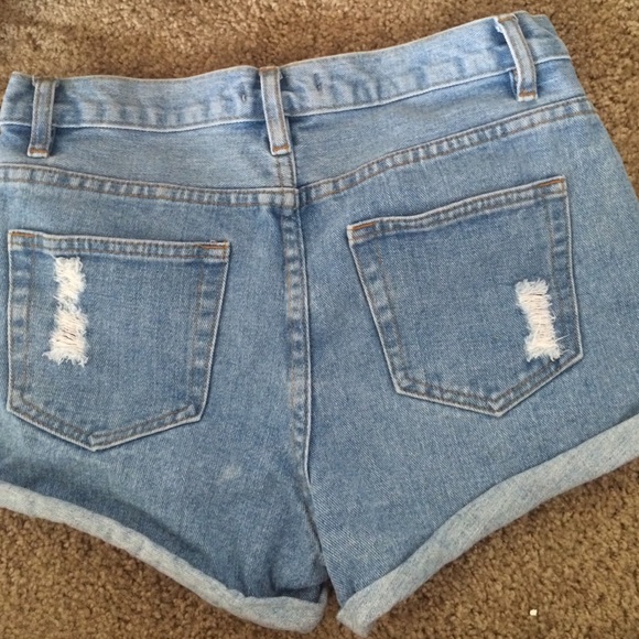High waisted jean shorts - Picture 3 of 3