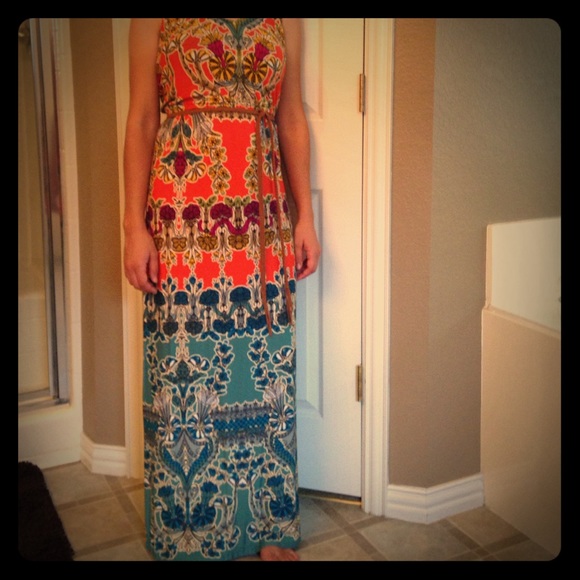 Women's maxi dress by Uncle Frank size small