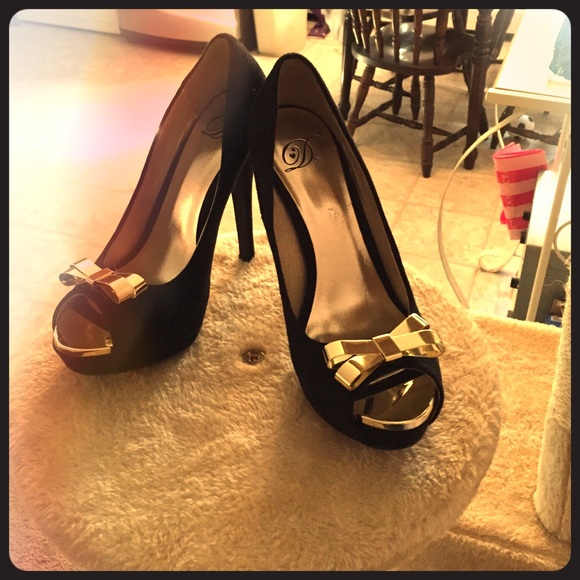 Black suede heels