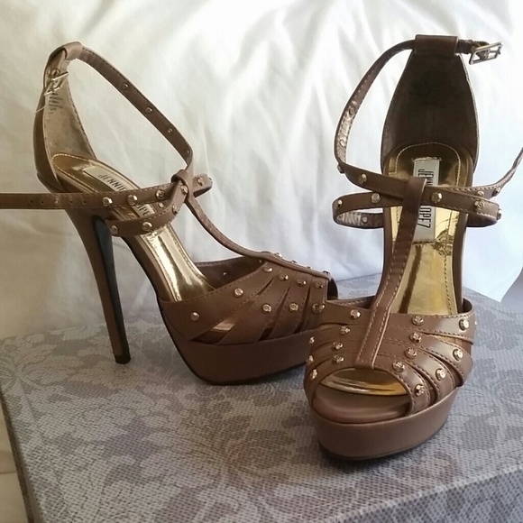 Rose/ Blush JLo pumps