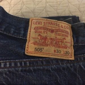 Levi's men's 505 w 30. L 30 straight fit