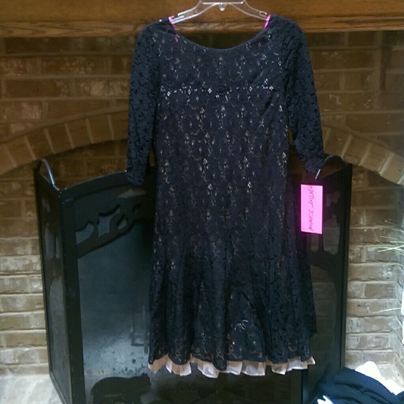 Betsey Johnson Dresses & Skirts - Betsey Johnson allover floral lace fit and flare