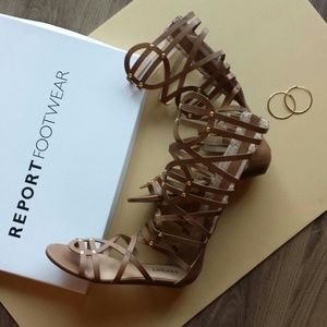 *NEW* PRICE FIRM* REPORT GLADIATOR SANDALS*