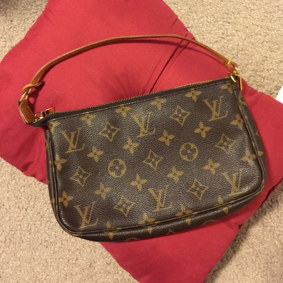 Louis Vuitton purse