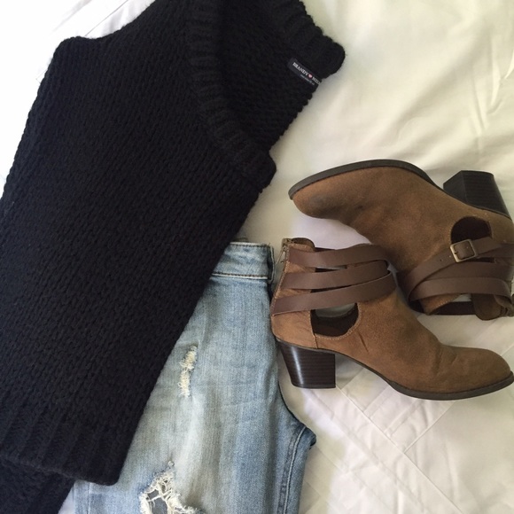 Brandy Melville Knit sweater