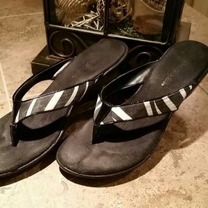 Aerosoles Zebra print sandal 8.5