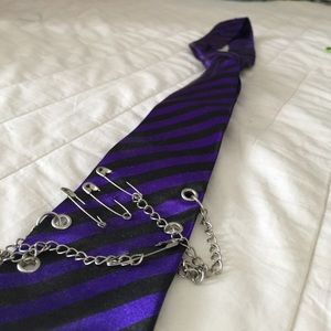 Grudge tie!