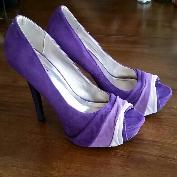 Purple Heels - Picture 2 of 3