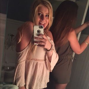 Meet your Posher, Claire