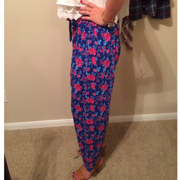 High elastic waist floral joggers - Picture 2 of 3