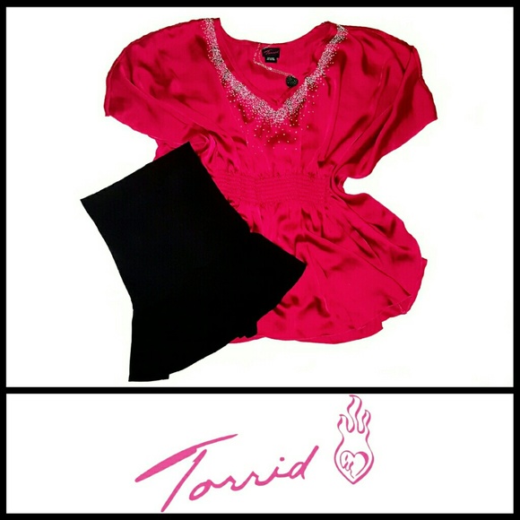 *Like New* Torrid Raspberry Blouse