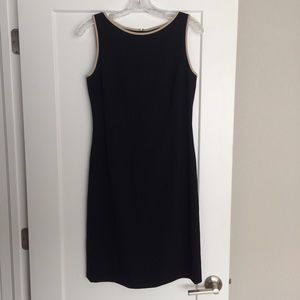 Ann Taylor size 6 black dress with off-white