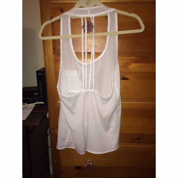 Low back white halter top - Picture 2 of 2