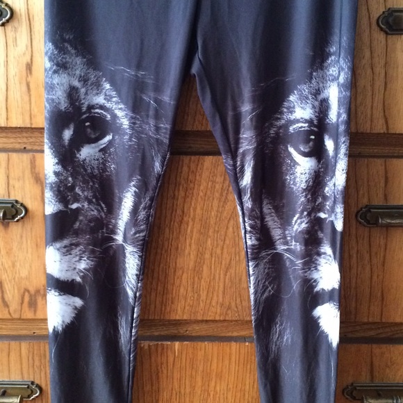 Lion tights. NWOT.