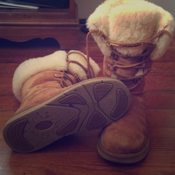 Uggs size 8 (can fit 7.5)