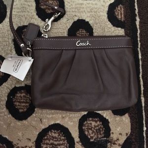 New chestnut coach clutch