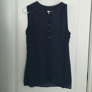Banana Republic sleeveless shirt