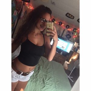 Meet your Posher, Cassandra