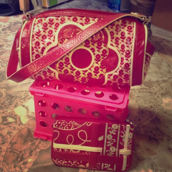 vera bradley purse and matching change/makeup bag