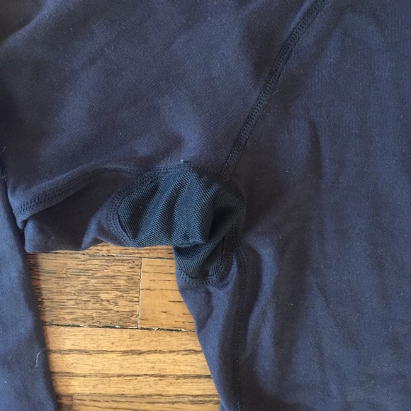 ✖️sold✖️ Nike FITDRY long sleeve top - Picture 3 of 4