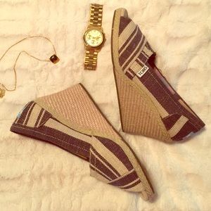 TOMS Wedges 🙋🏻