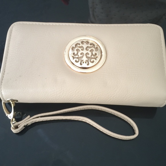 Wallet - Picture 2 of 3