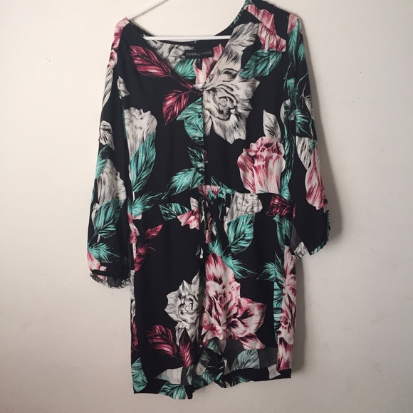 Kendall + kylie floral romper