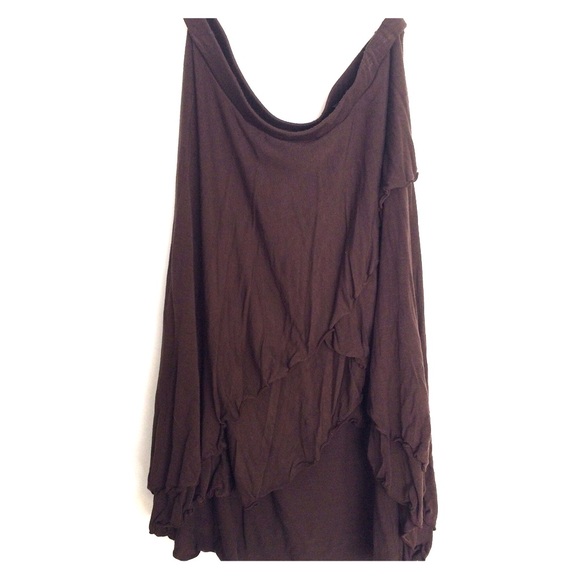 Brown Spanish style skirt with slit