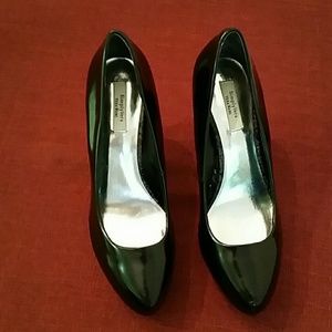 Simply Vera by Vera Wang Pumps