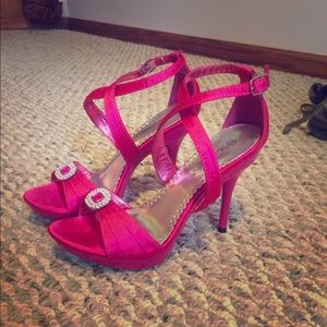 Coloriffics hot pink high heels!