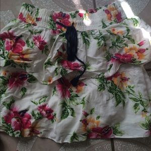 White.floral skirt