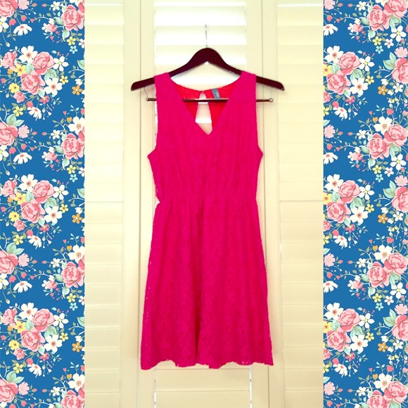 Pink lace overlay dress 🌺👗🌺 - Picture 1 of 4