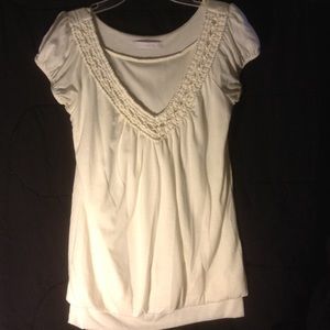 Off white V neck top