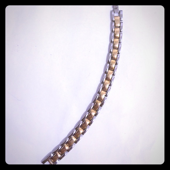 Vintage Jewelry - Vintage Gold & Silver Link Bracelet