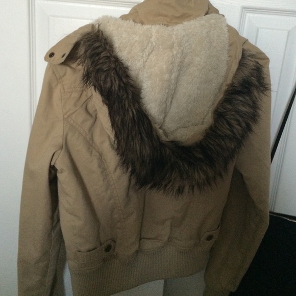 Tan Jacket - Picture 3 of 3