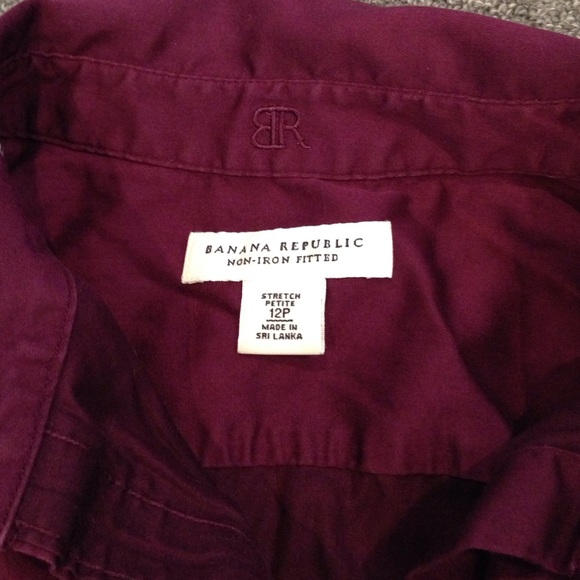 Banana Republic Non-Iron fitted button up - Picture 3 of 3