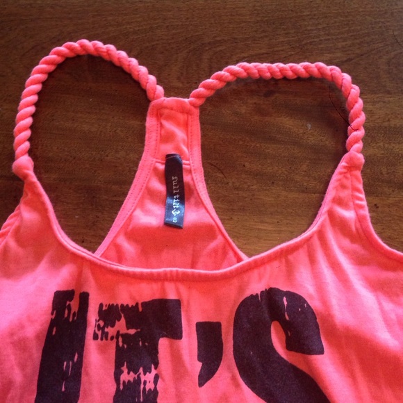Tank top - Picture 2 of 3